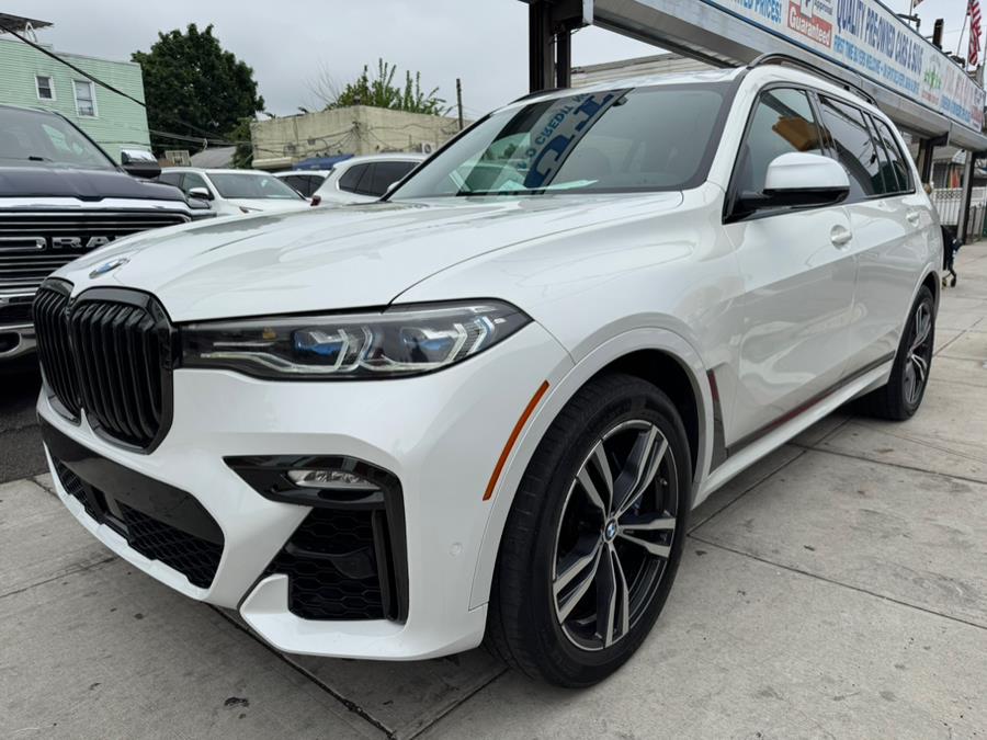 2020 BMW X7 M50i Sports Activity Vehicle photo
