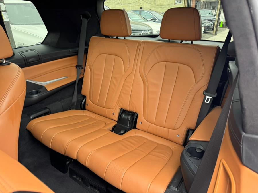 2020 BMW X7 M50i Sports Activity Vehicle photo