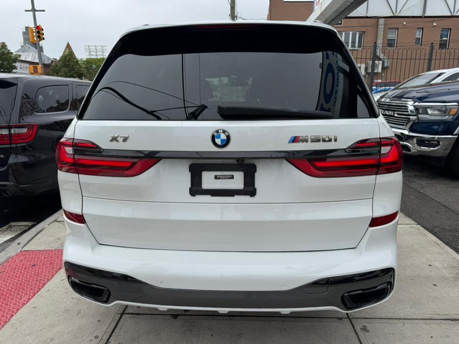 2020 BMW X7 M50i Sports Activity Vehicle photo