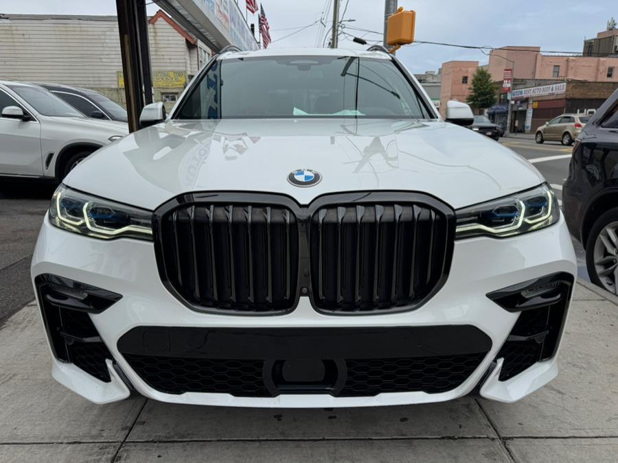 2020 BMW X7 M50i Sports Activity Vehicle photo