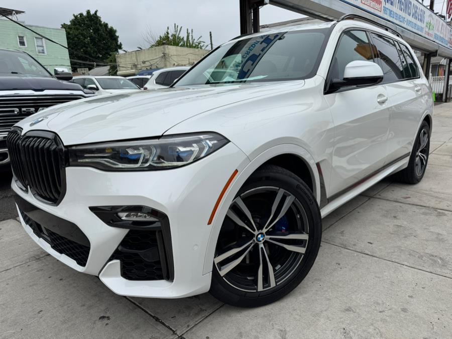 2020 BMW X7 M50i Sports Activity Vehicle photo