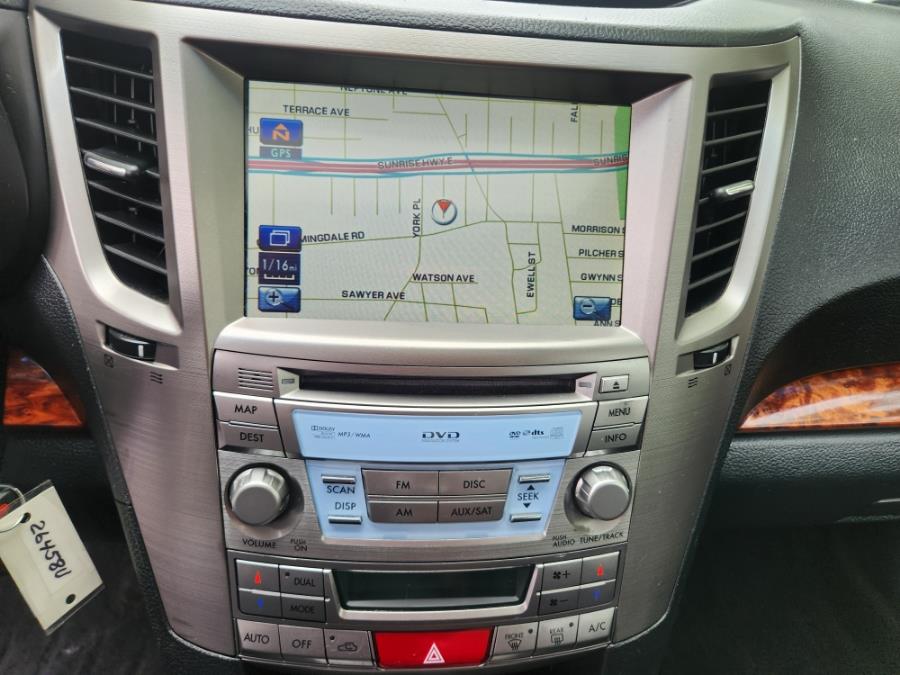 2011 Subaru Outback 3.6R Limited photo