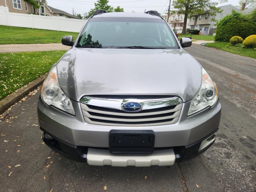 2011 Subaru Outback 3.6R Limited photo