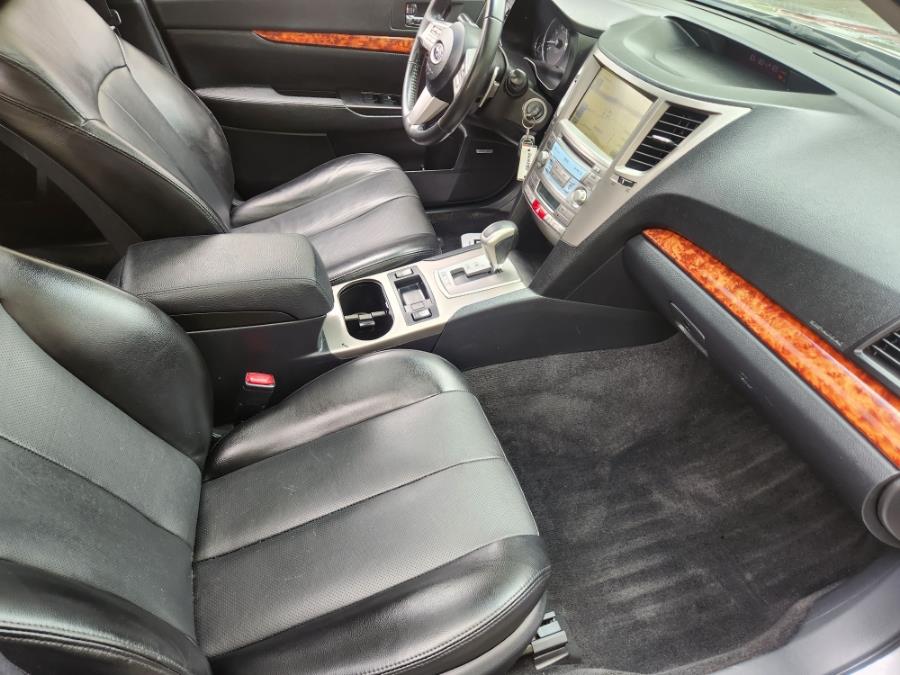 2011 Subaru Outback 3.6R Limited photo