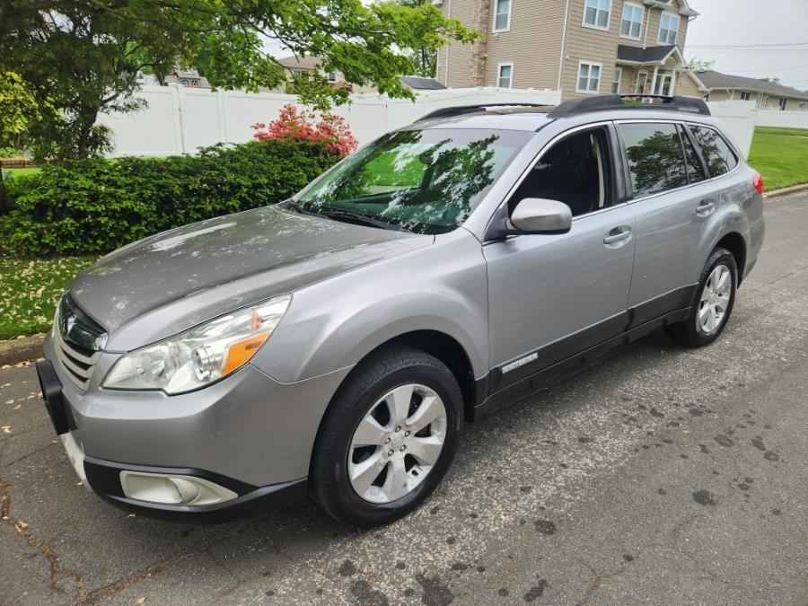 2011 Subaru Outback 3.6R Limited photo