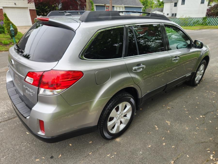2011 Subaru Outback 3.6R Limited photo