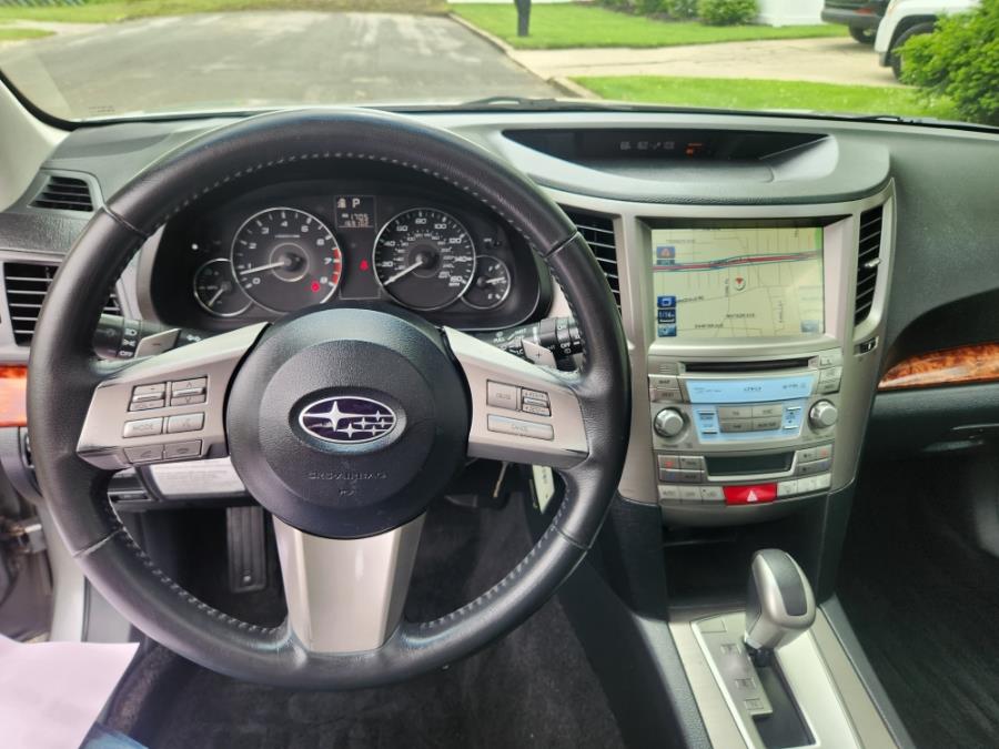 2011 Subaru Outback 3.6R Limited photo