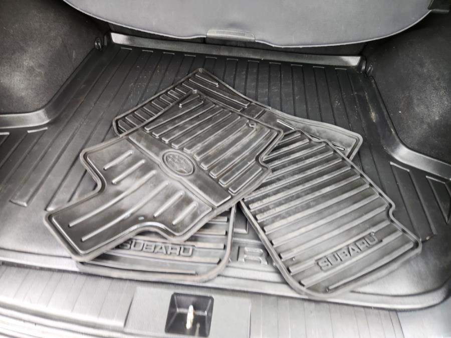 2011 Subaru Outback 3.6R Limited photo