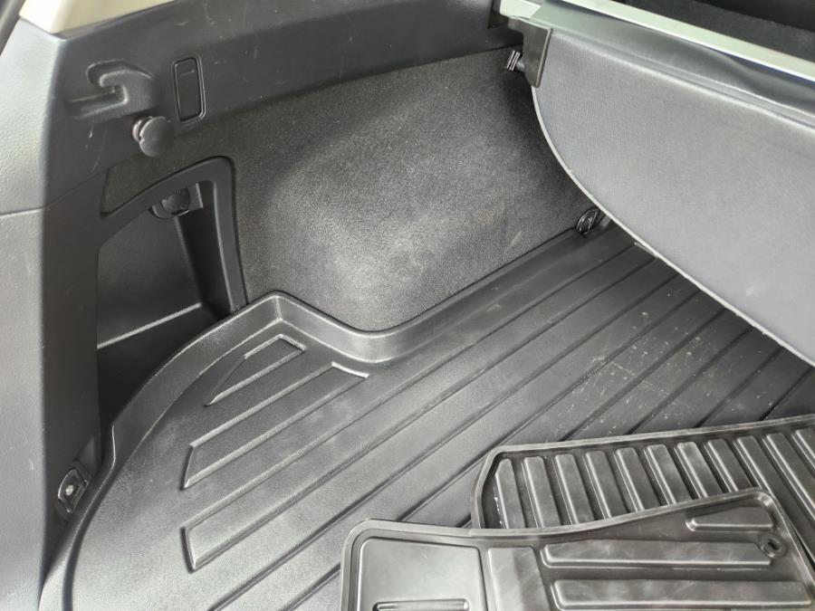 2011 Subaru Outback 3.6R Limited photo