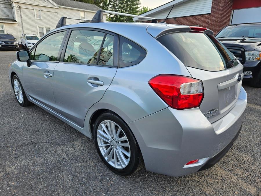 2013 Subaru Impreza 2.0i Premium photo