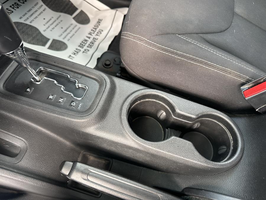 2015 Jeep Wrangler Unlimited 4WD 4dr Sahara photo