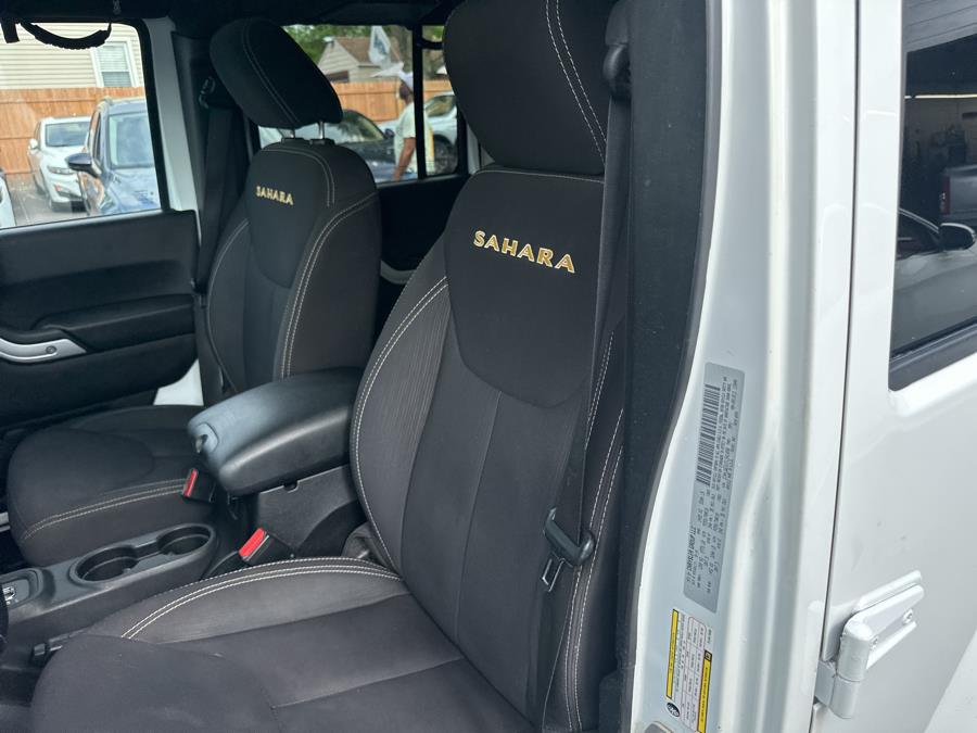 2015 Jeep Wrangler Unlimited 4WD 4dr Sahara photo