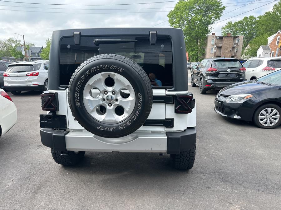 2015 Jeep Wrangler Unlimited 4WD 4dr Sahara photo