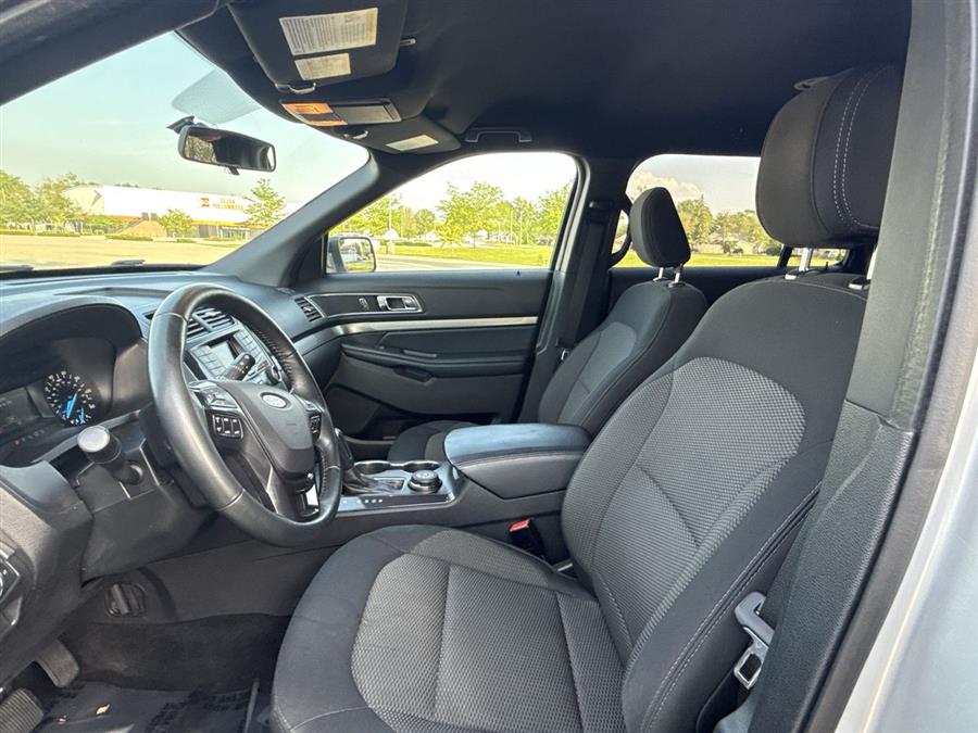 2018 Ford Explorer XLT photo