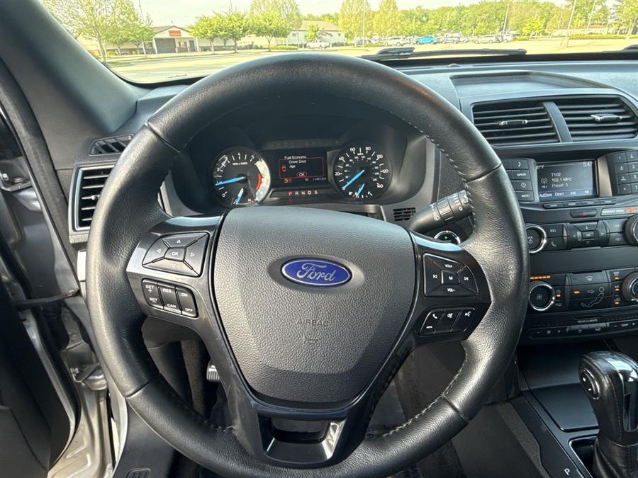 2018 Ford Explorer XLT photo