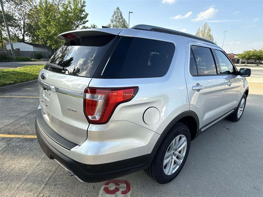 2018 Ford Explorer XLT photo