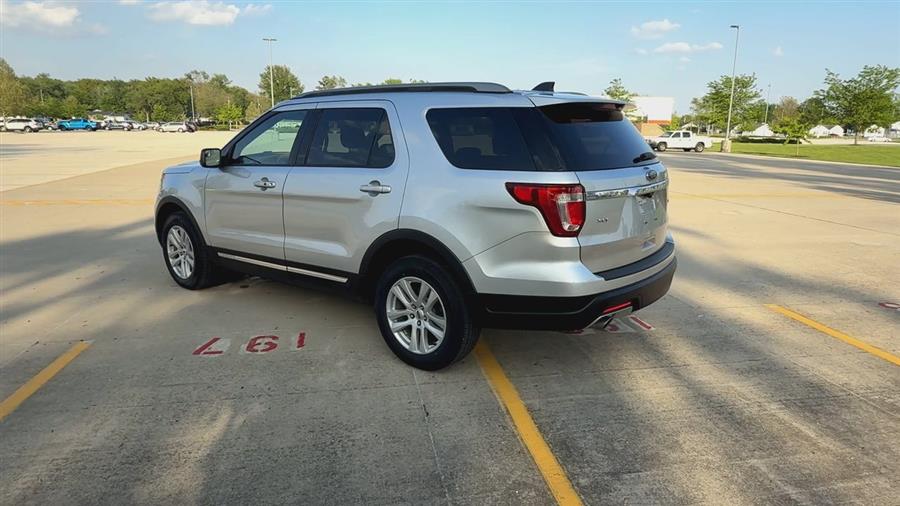 2018 Ford Explorer XLT photo