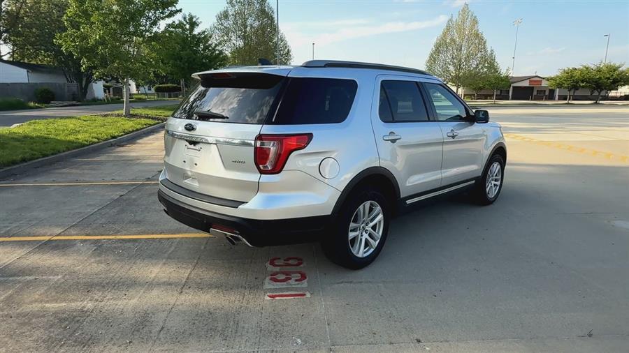 2018 Ford Explorer XLT photo
