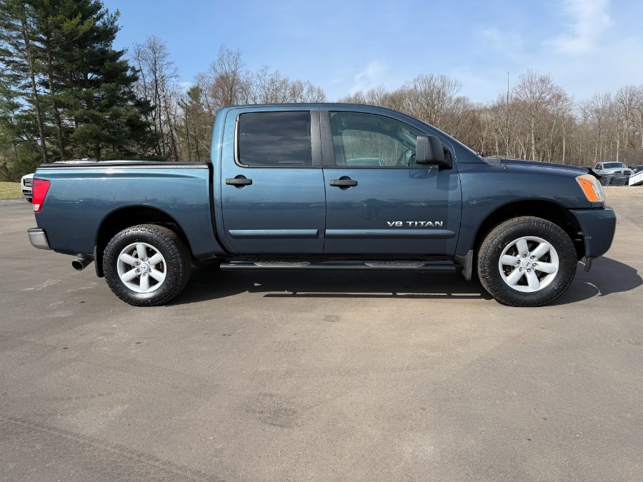 2013 Nissan Titan SV photo