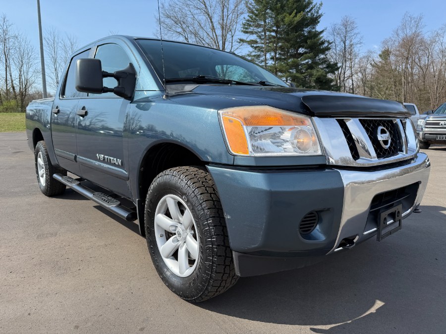 2013 Nissan Titan SV photo