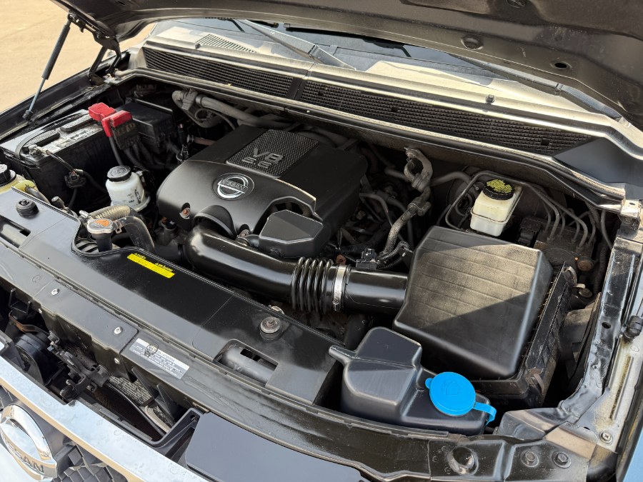 2013 Nissan Titan SV photo
