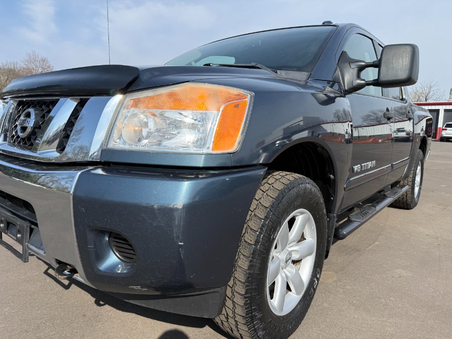 2013 Nissan Titan SV photo