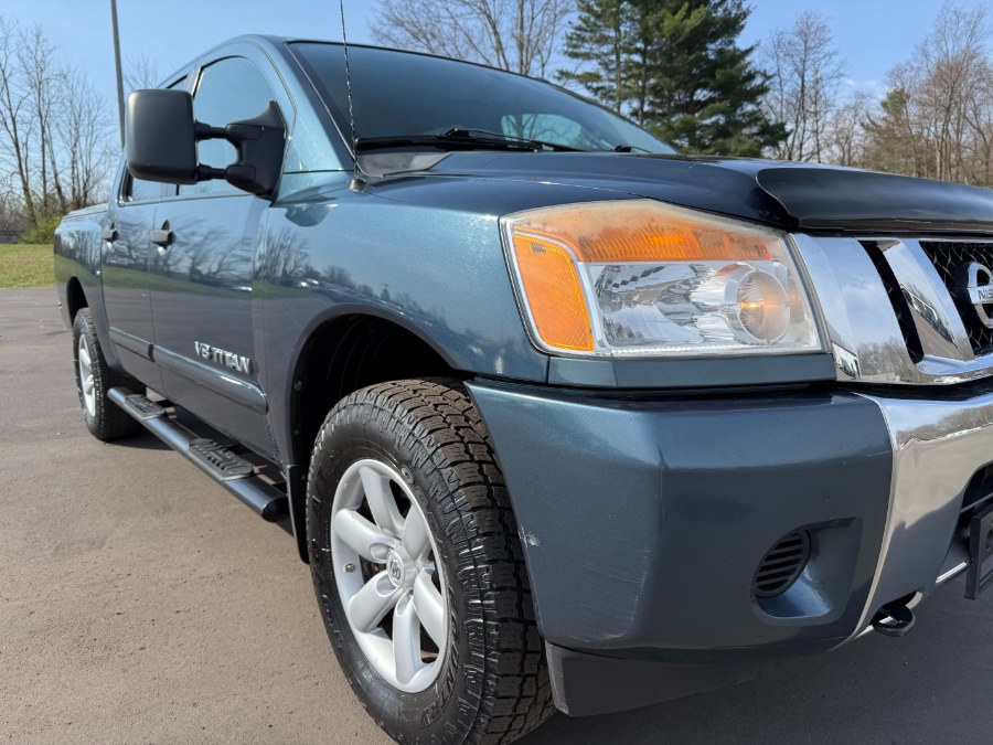 2013 Nissan Titan SV photo
