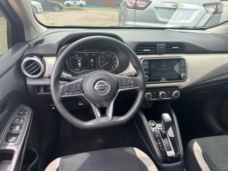 2021 Nissan Versa SV CVT photo