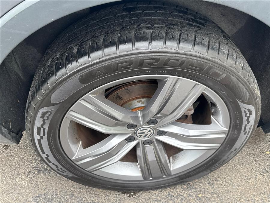 2020 Volkswagen Tiguan 2.0T SEL 4MOTION photo