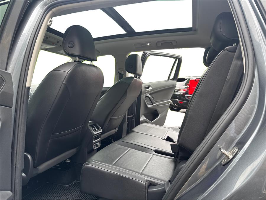 2020 Volkswagen Tiguan 2.0T SEL 4MOTION photo