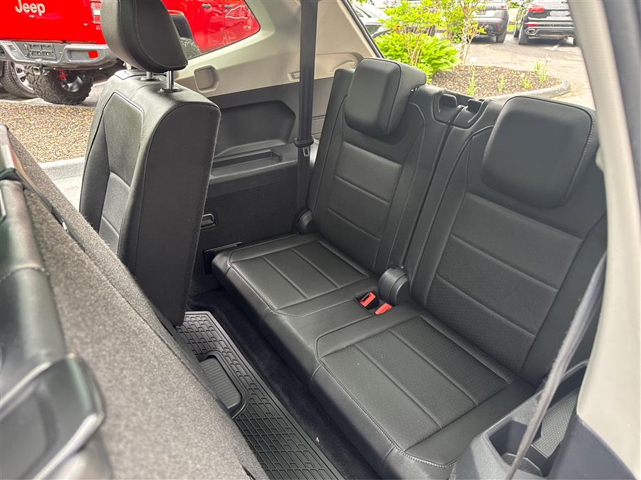 2020 Volkswagen Tiguan 2.0T SEL 4MOTION photo