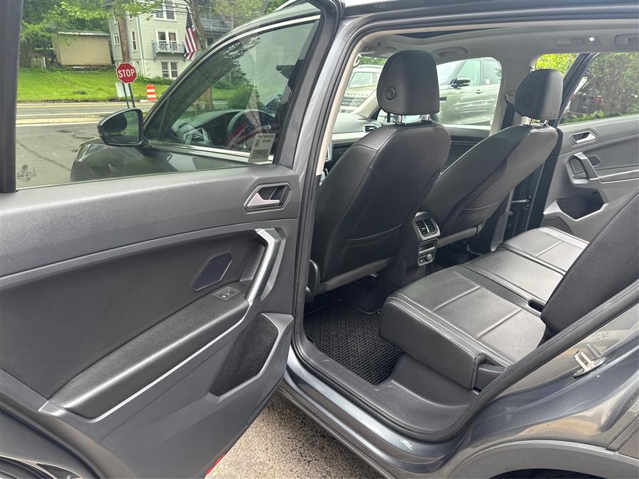 2020 Volkswagen Tiguan 2.0T SEL 4MOTION photo