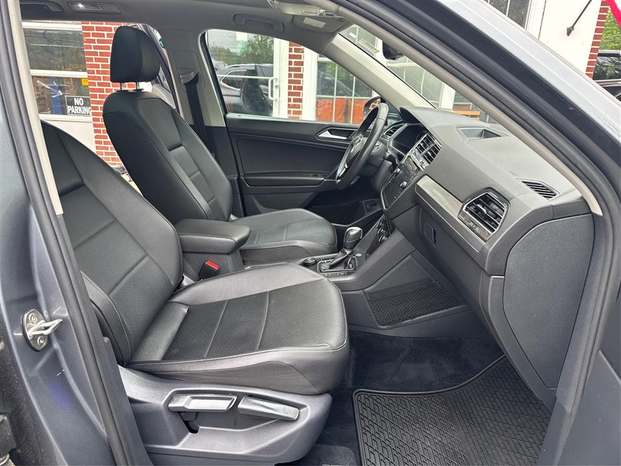 2020 Volkswagen Tiguan 2.0T SEL 4MOTION photo