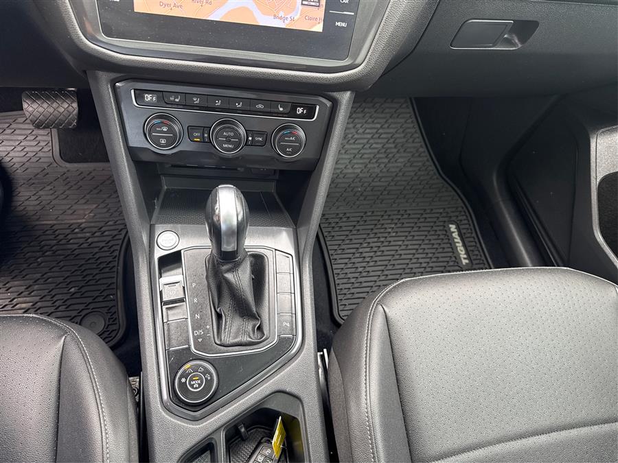 2020 Volkswagen Tiguan 2.0T SEL 4MOTION photo