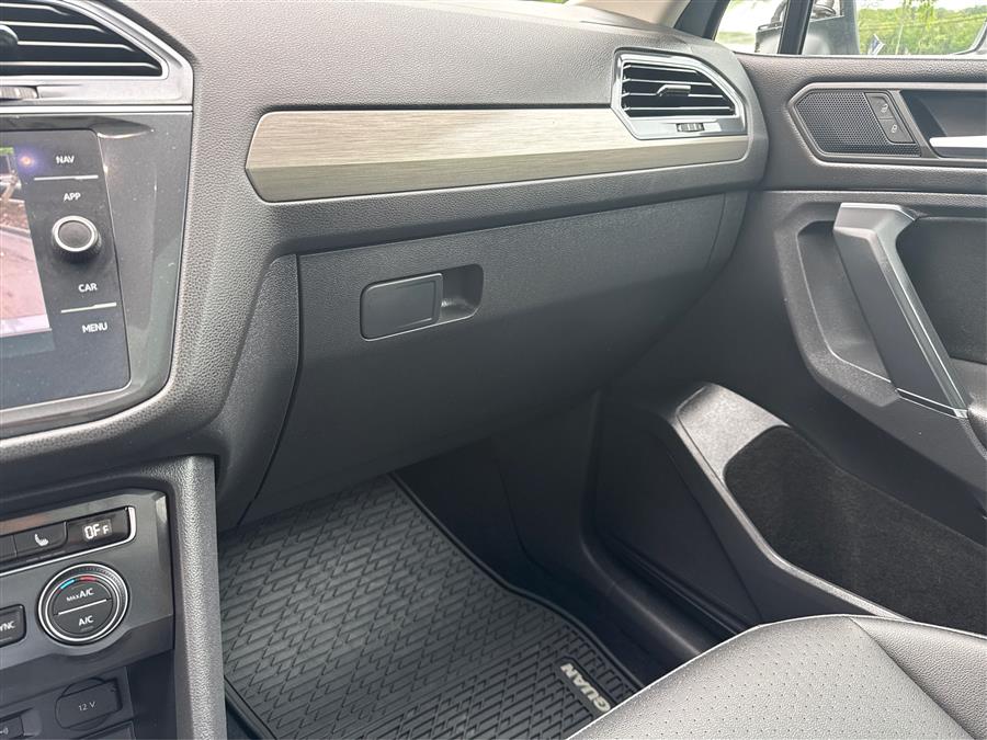 2020 Volkswagen Tiguan 2.0T SEL 4MOTION photo