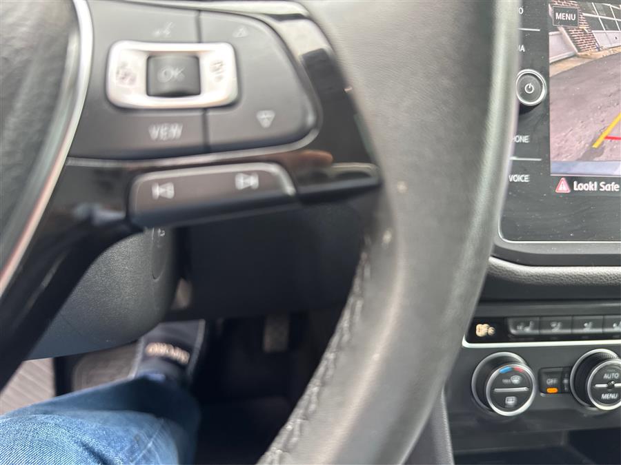 2020 Volkswagen Tiguan 2.0T SEL 4MOTION photo