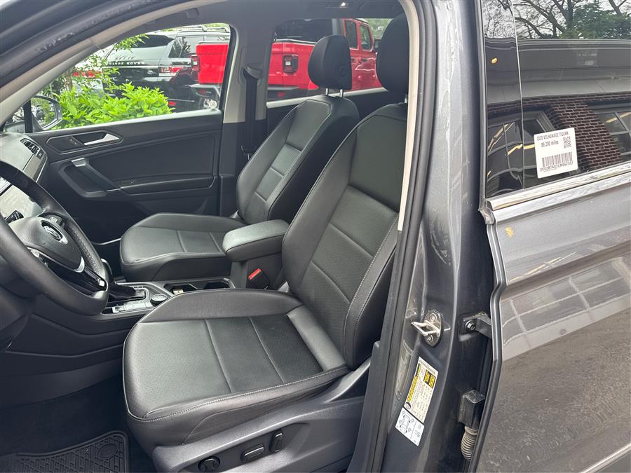 2020 Volkswagen Tiguan 2.0T SEL 4MOTION photo