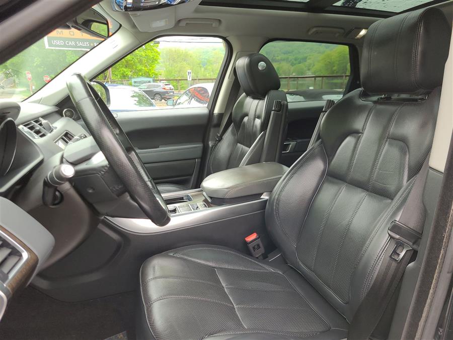 2015 Land Rover Range Rover Sport 4WD 4dr HSE photo