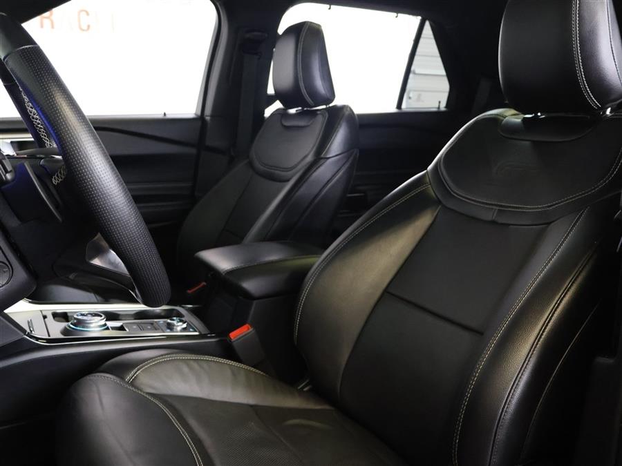 2021 Ford Explorer ST photo