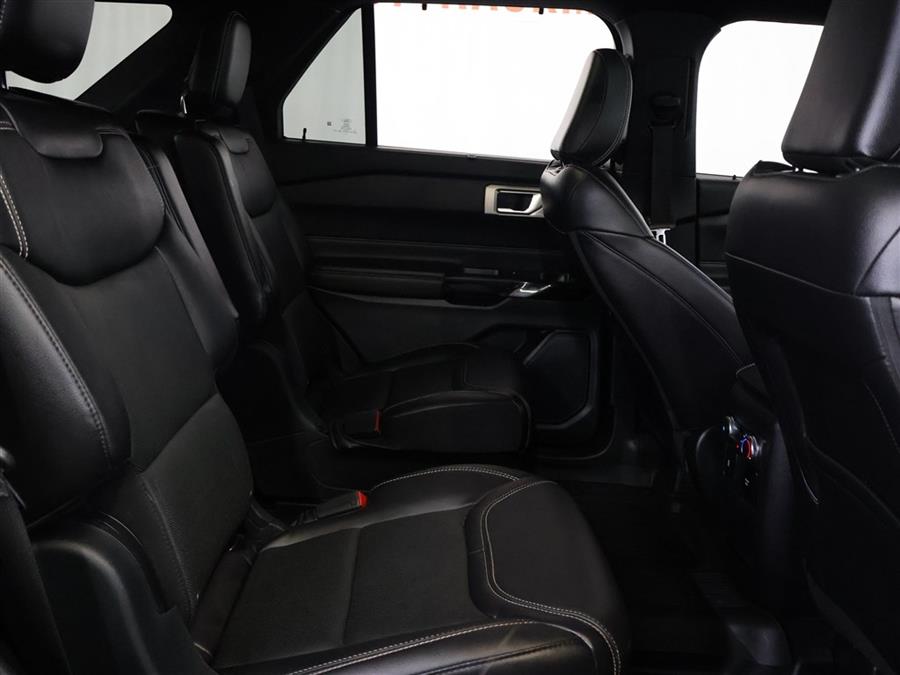 2021 Ford Explorer ST photo