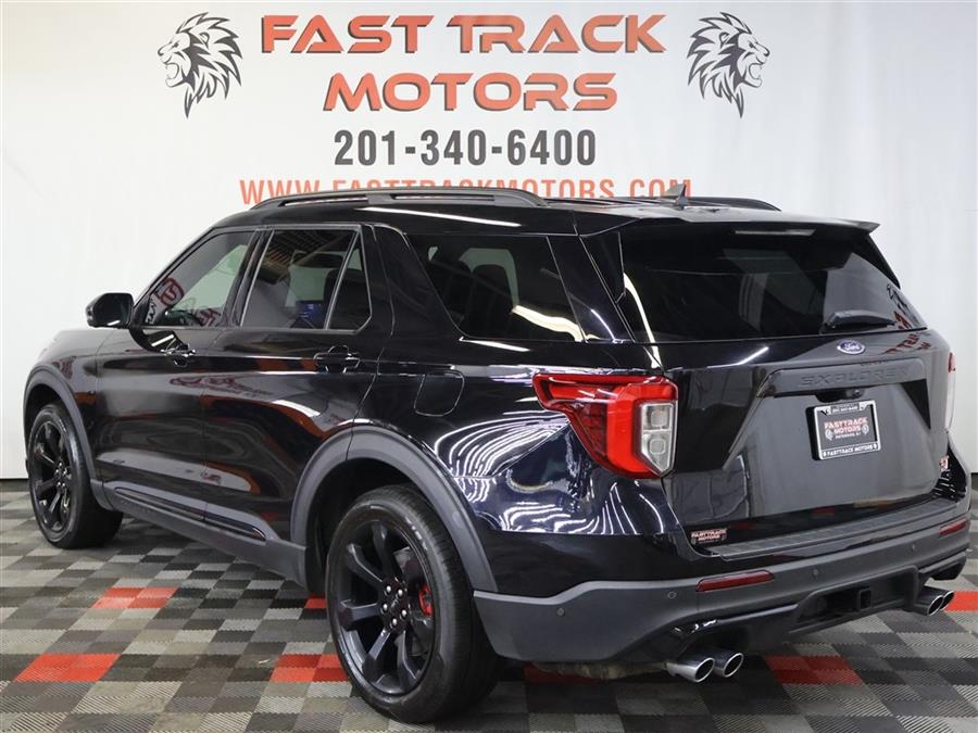 2021 Ford Explorer ST photo