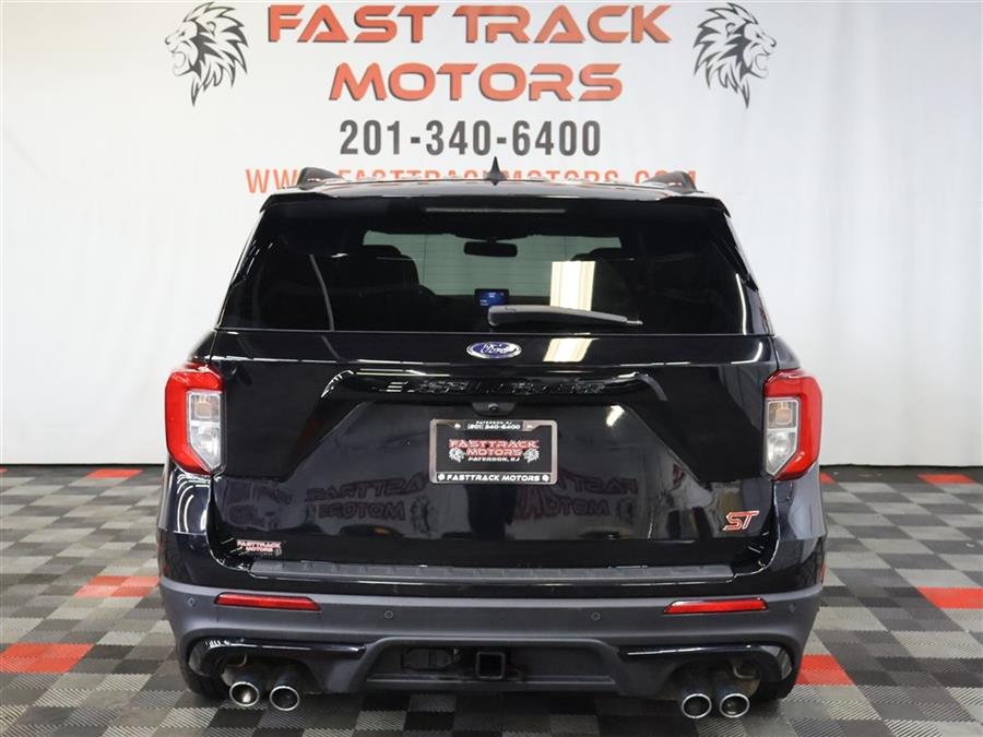 2021 Ford Explorer ST photo
