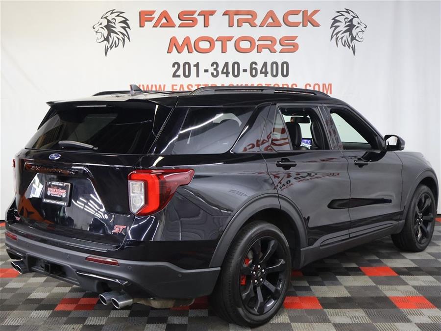 2021 Ford Explorer ST photo