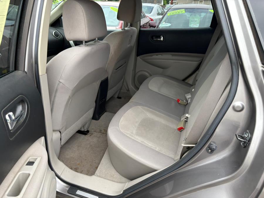 2010 Nissan Rogue S photo