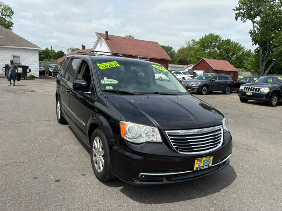 2013 Chrysler Town & Country Touring photo