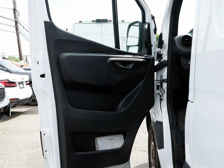 2023 Mercedes-Benz Sprinter 2500 Cargo 170 WB photo