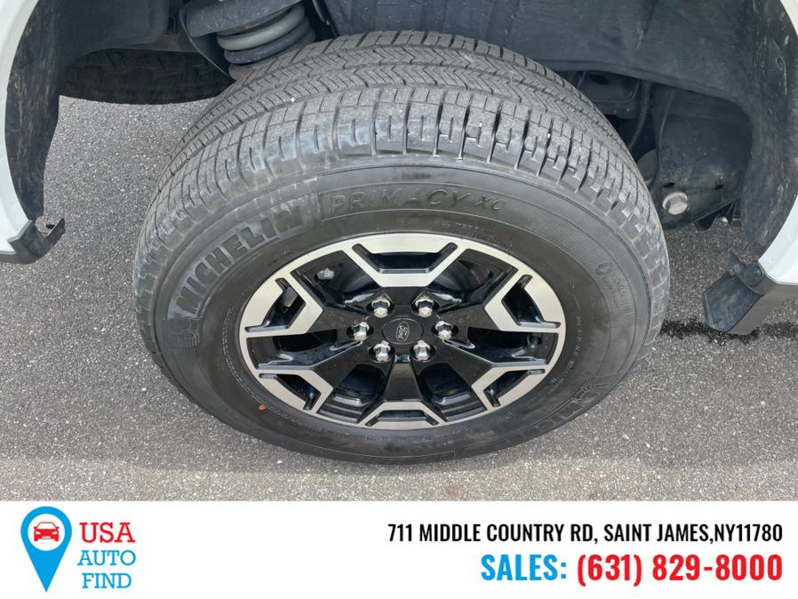 2022 Ford F-150 Lightning Pro 4WD SuperCrew 5.5'' Box photo
