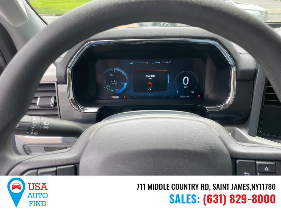 2022 Ford F-150 Lightning Pro 4WD SuperCrew 5.5'' Box photo