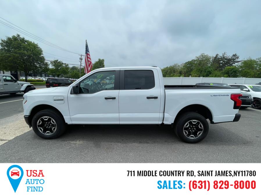 2022 Ford F-150 Lightning Pro 4WD SuperCrew 5.5'' Box photo