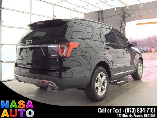 2017 Ford Explorer XLT 4WD photo